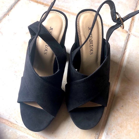 Black heels - Picture 2 of 7